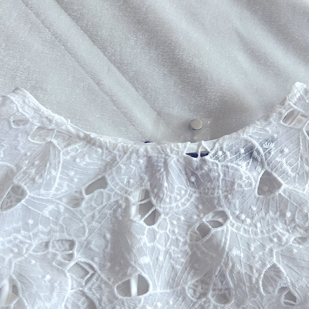 NWT White House Black Market Butterfly Embroidered Top - Picture 11 of 14